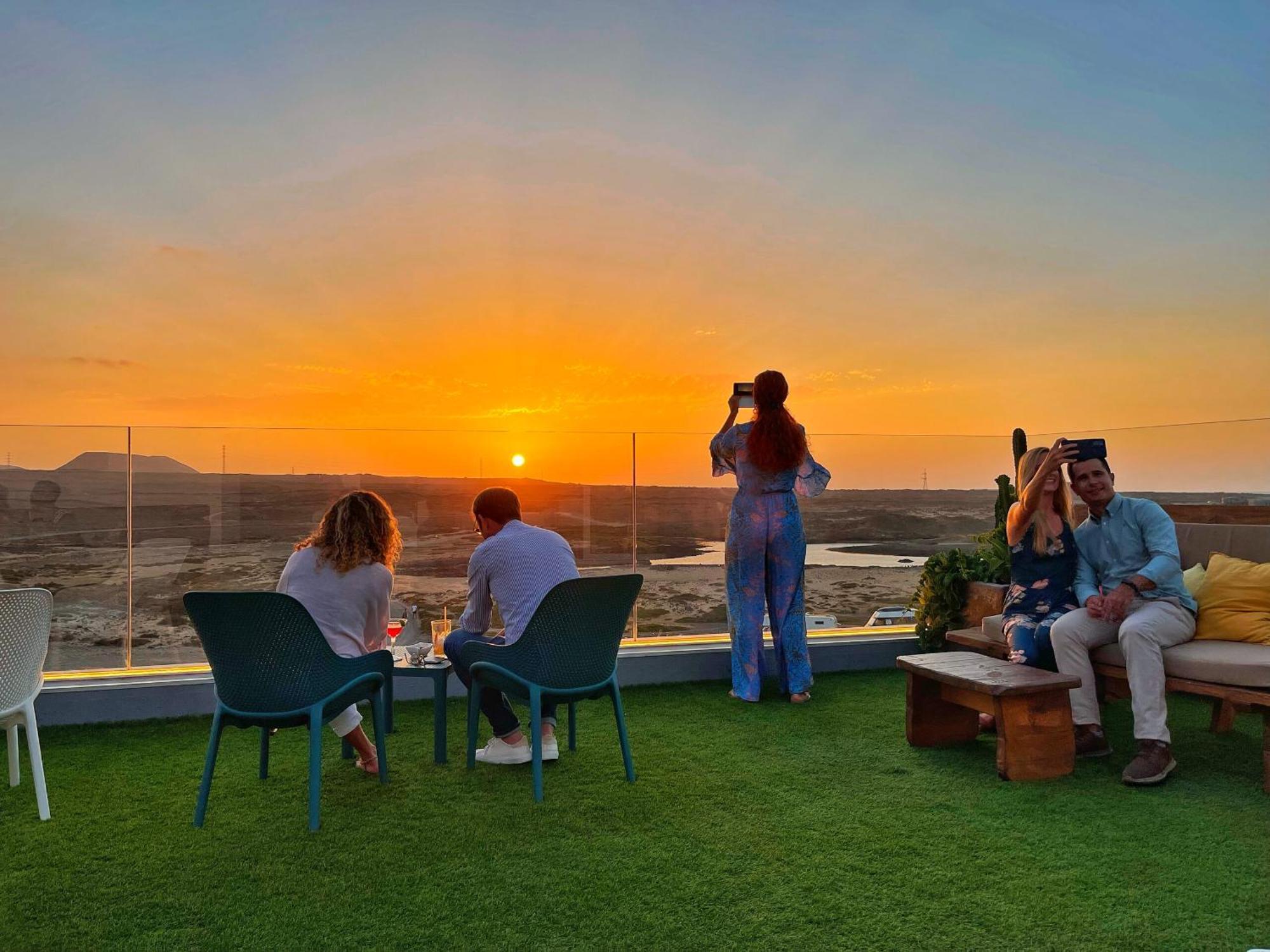 קורלחו Bristol Sunset Beach - Holiday Apartments מראה חיצוני תמונה